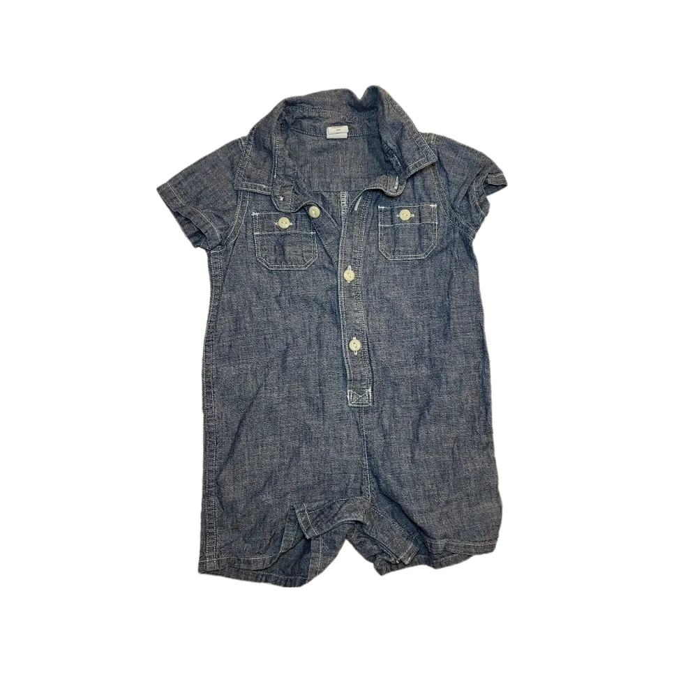 Baby Gap 6-12m Chambray Button Down Shortalls Romper